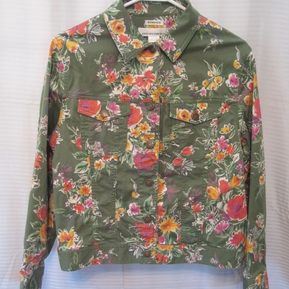 Jones New York Sport Jackets & Blazers - Stretch Lightweight Green Multi Color Floral Coat